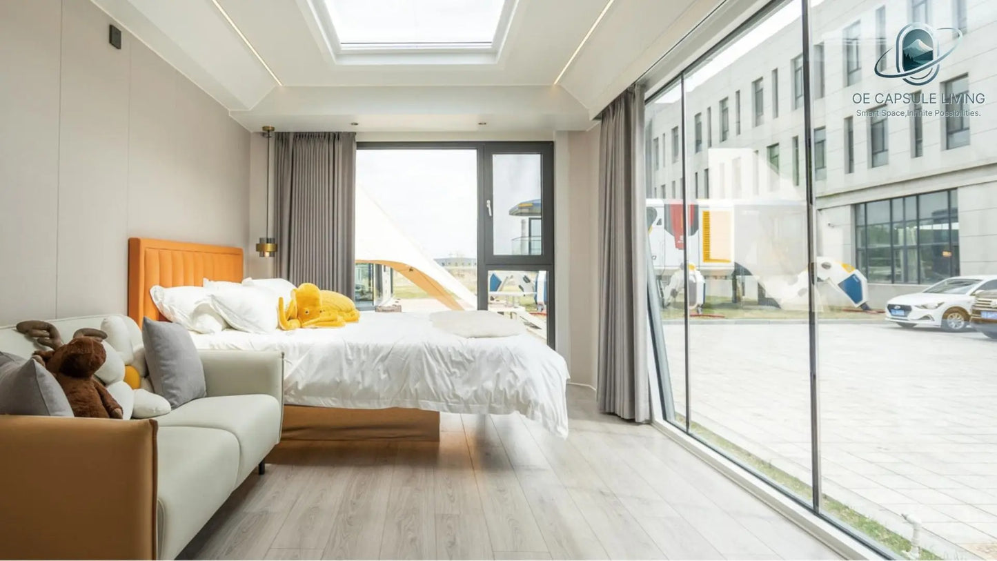 Luxury Bedroom and Living Room Modern Prefab Smart Tiny Space Capsule Mobile Modular Container Capsule House Hotel